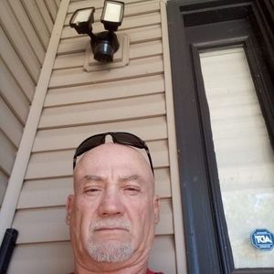 Meet your Posher, Lucky